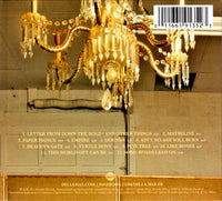 Della Mae: This World Oft Can Be Autographed