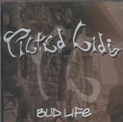 Tilted Lids: Bud Life